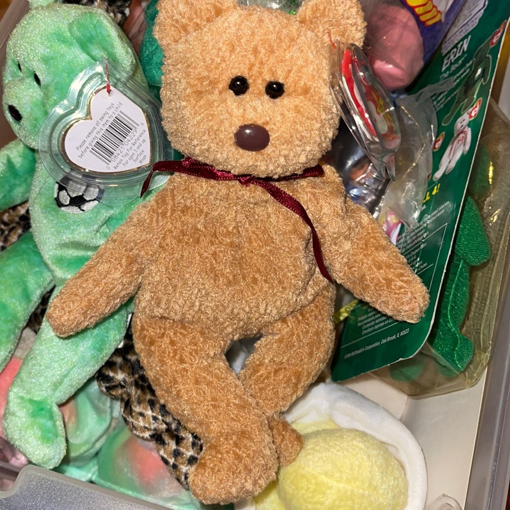 Curly bear beanie baby *with tag error*